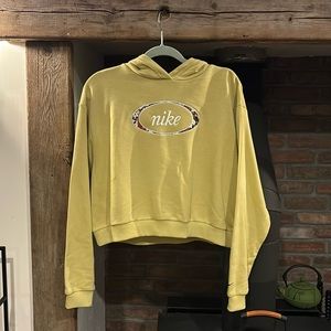 Nike Women's chartreuse Floral Print Crop Pullover Hoodie size M great condition